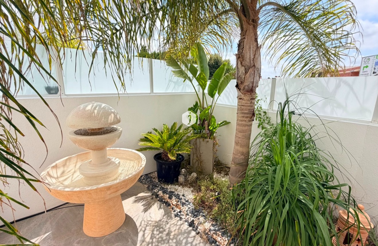 Resale - Villa -
Los Montesinos - Costa Blanca