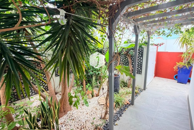Resale - Villa -
Los Montesinos - Costa Blanca