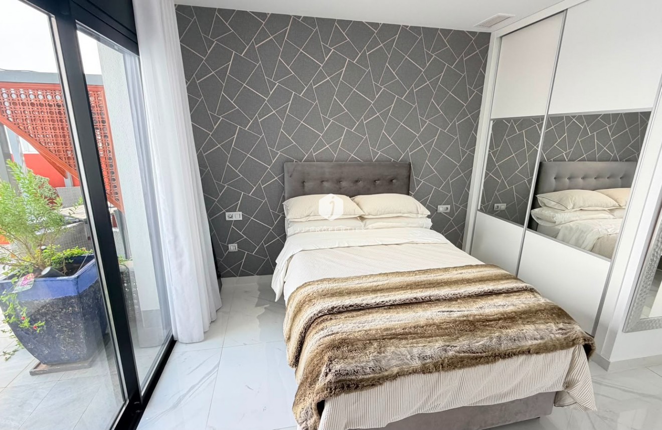 Resale - Villa -
Los Montesinos - Costa Blanca