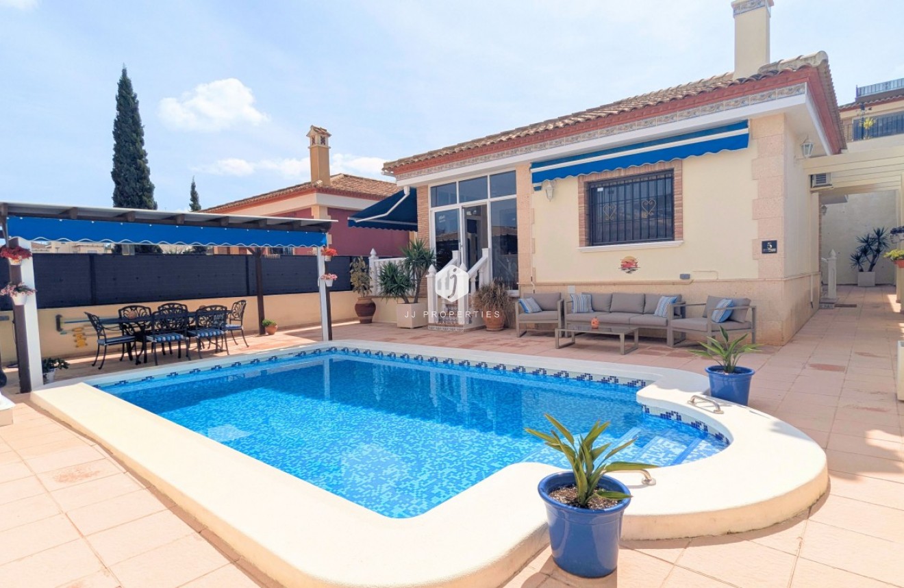 Resale - Villa -
Bigastro - Inland