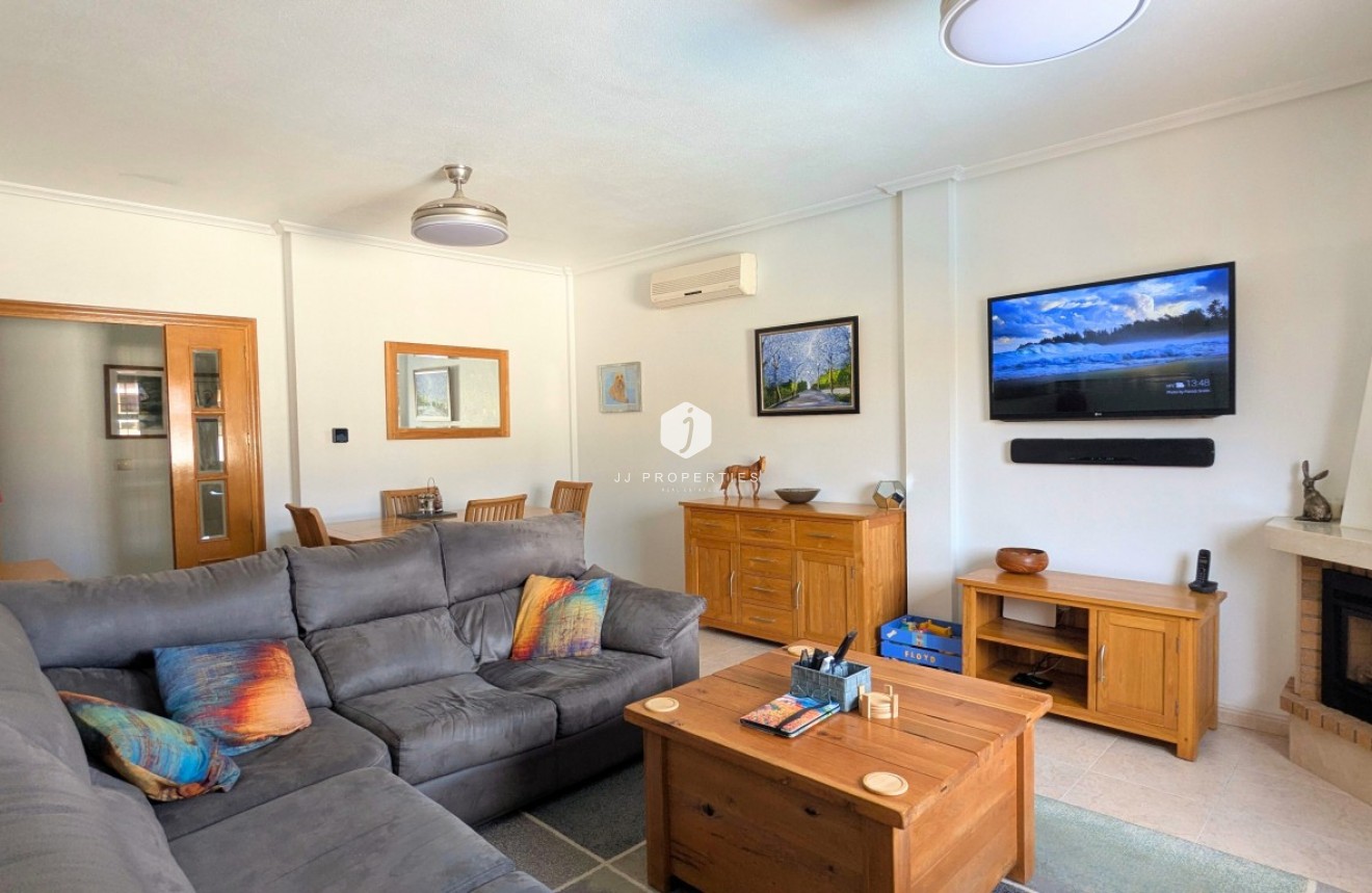 Resale - Villa -
Bigastro - Inland
