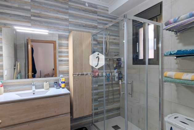 Resale - Villa -
Bigastro - Inland
