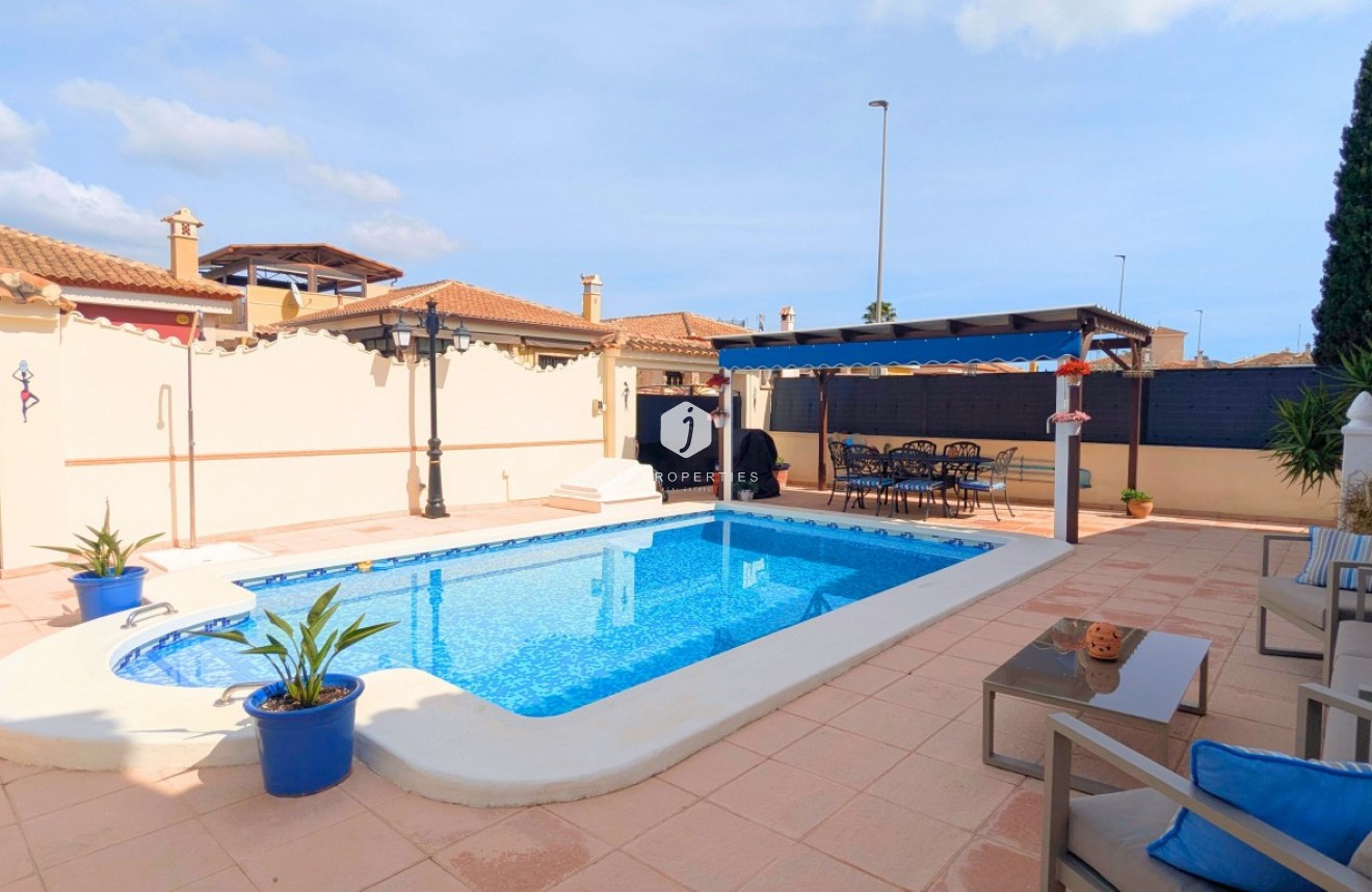 Resale - Villa -
Bigastro - Inland