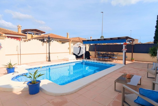 Resale - Villa -
Bigastro - Inland