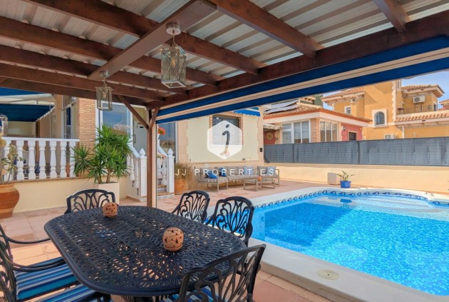 Resale - Villa -
Bigastro - Inland