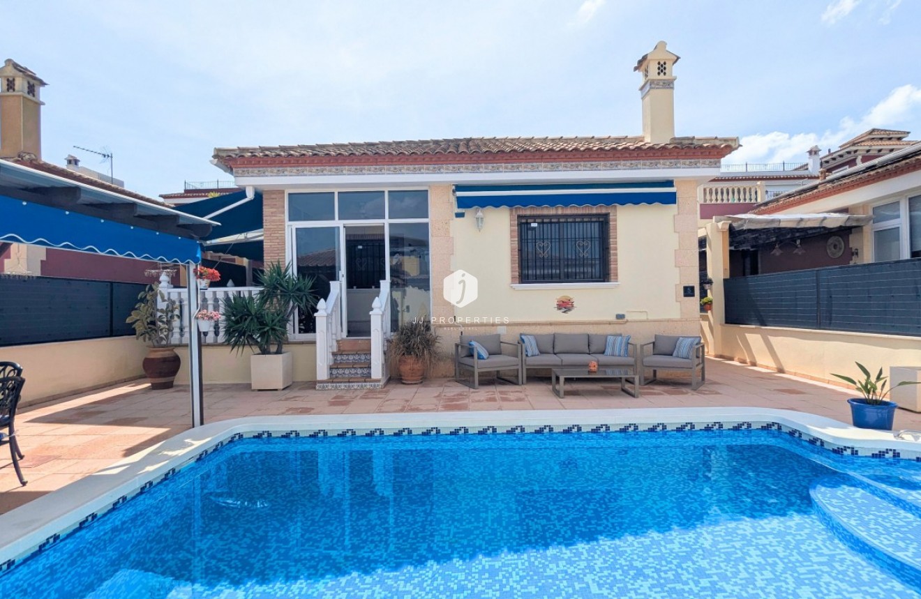 Resale - Villa -
Bigastro - Inland