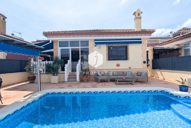 Resale - Villa -
Bigastro - Inland