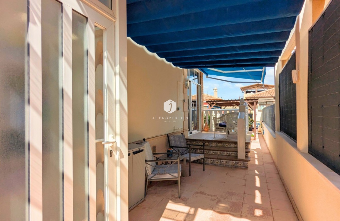 Resale - Villa -
Bigastro - Inland