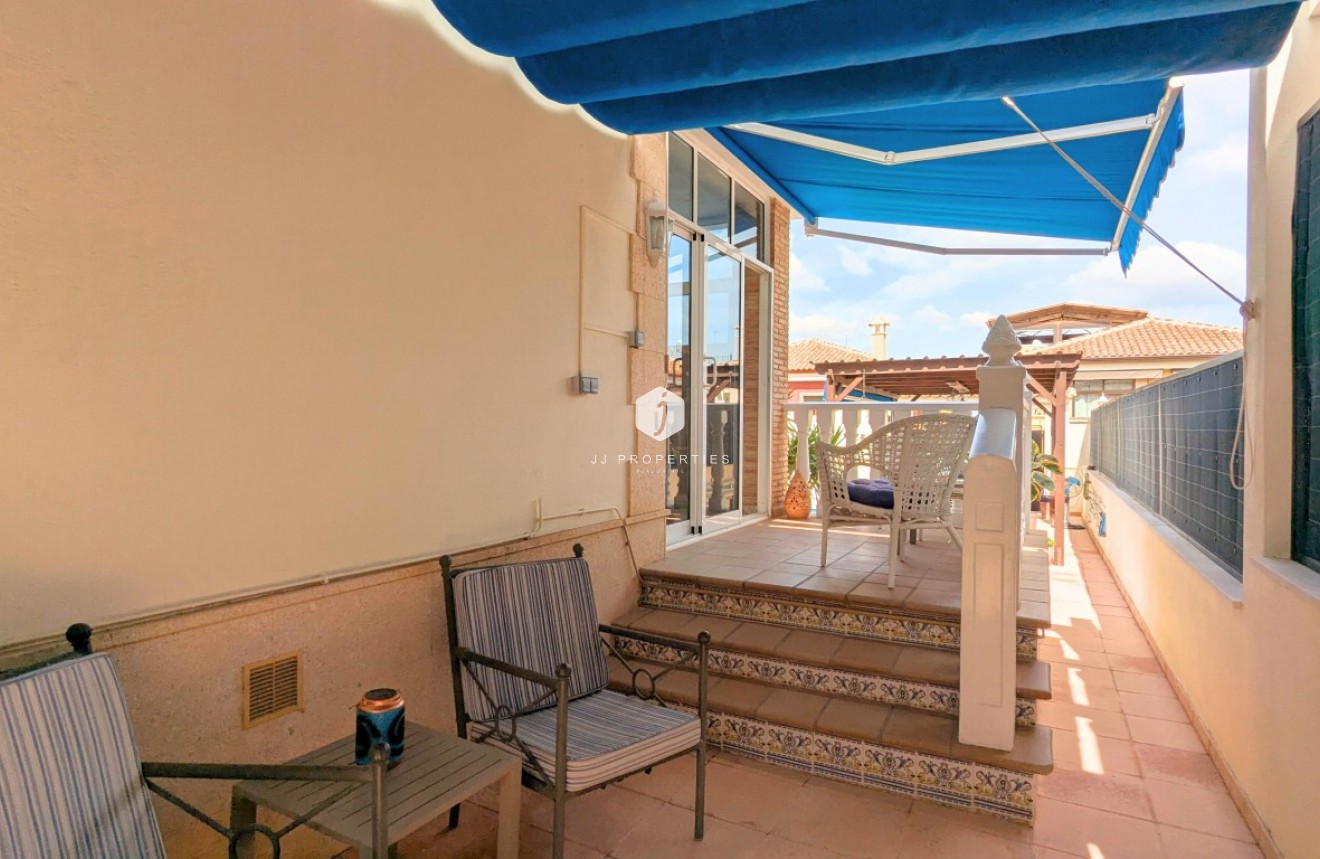 Resale - Villa -
Bigastro - Inland