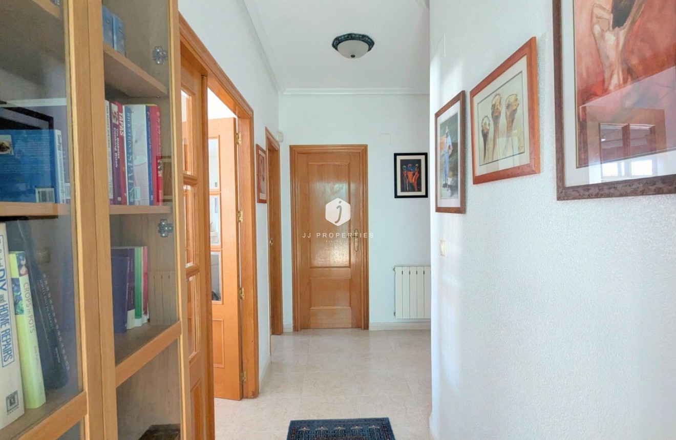 Resale - Villa -
Bigastro - Inland