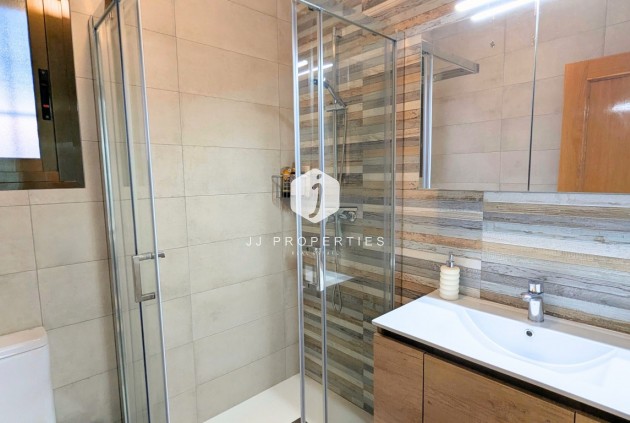Resale - Villa -
Bigastro - Inland