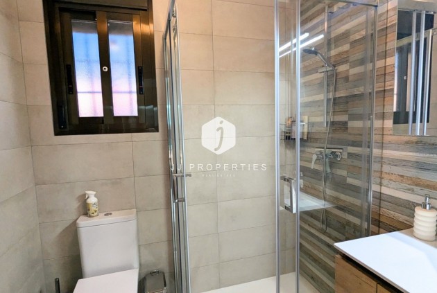 Resale - Villa -
Bigastro - Inland