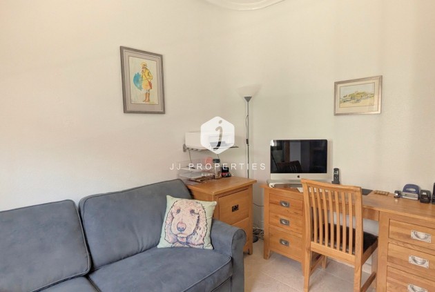 Resale - Villa -
Bigastro - Inland