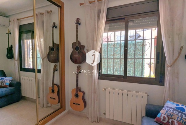 Resale - Villa -
Bigastro - Inland