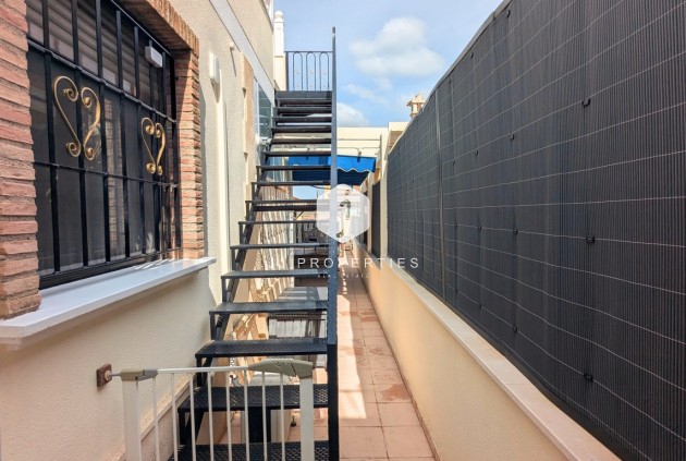 Resale - Villa -
Bigastro - Inland