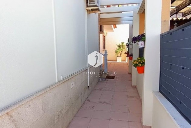 Resale - Villa -
Bigastro - Inland