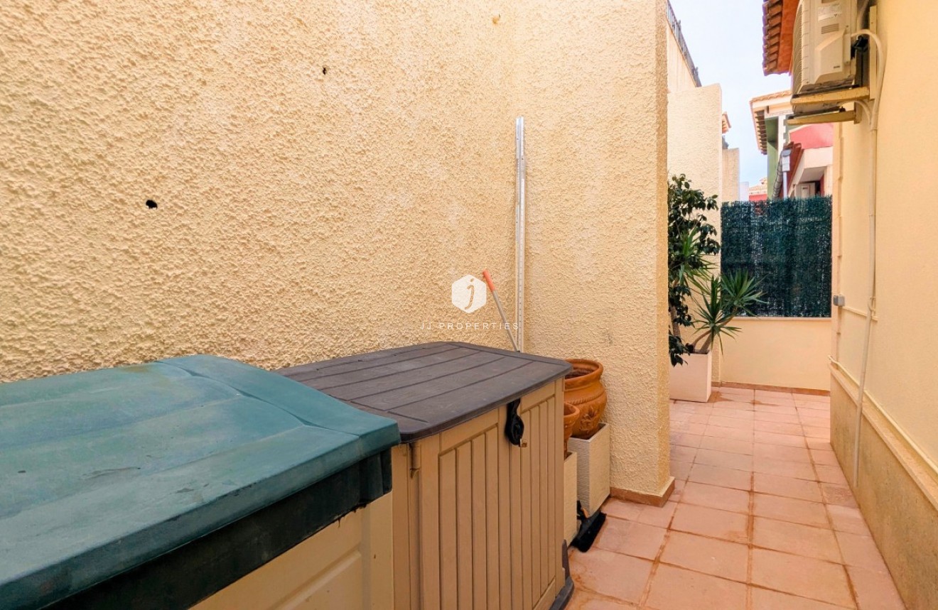 Resale - Villa -
Bigastro - Inland