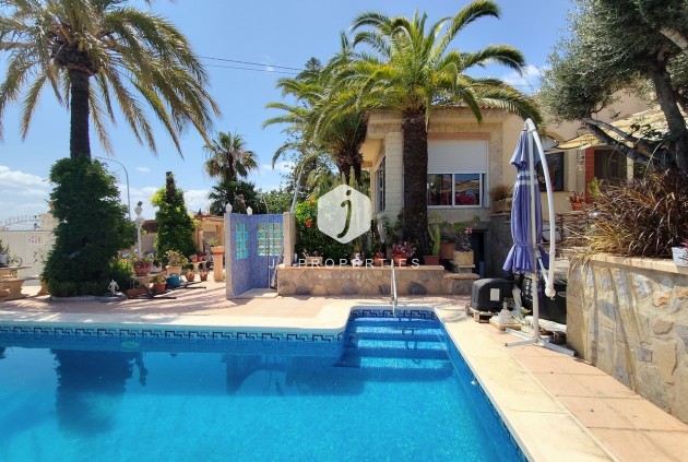 Resale - Villa -
Ciudad Quesada - Costa Blanca