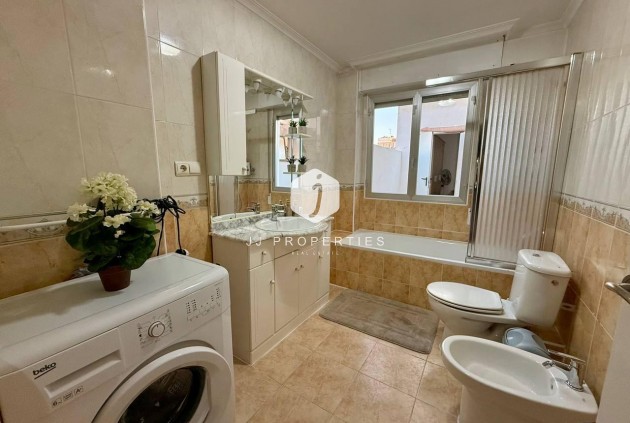 Tweedehands - Appartement / flat -
Torrevieja - Playa del Cura