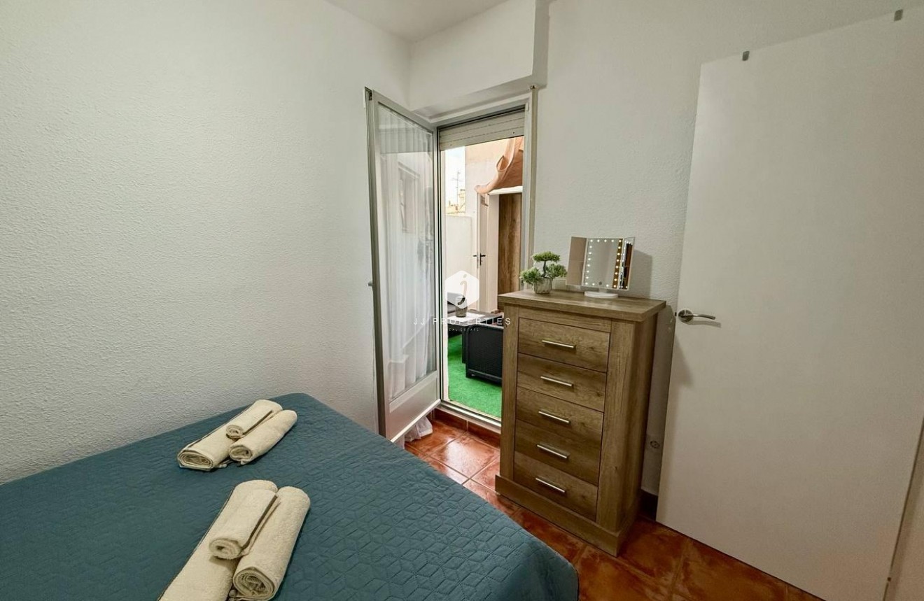 Tweedehands - Appartement / flat -
Torrevieja - Playa del Cura