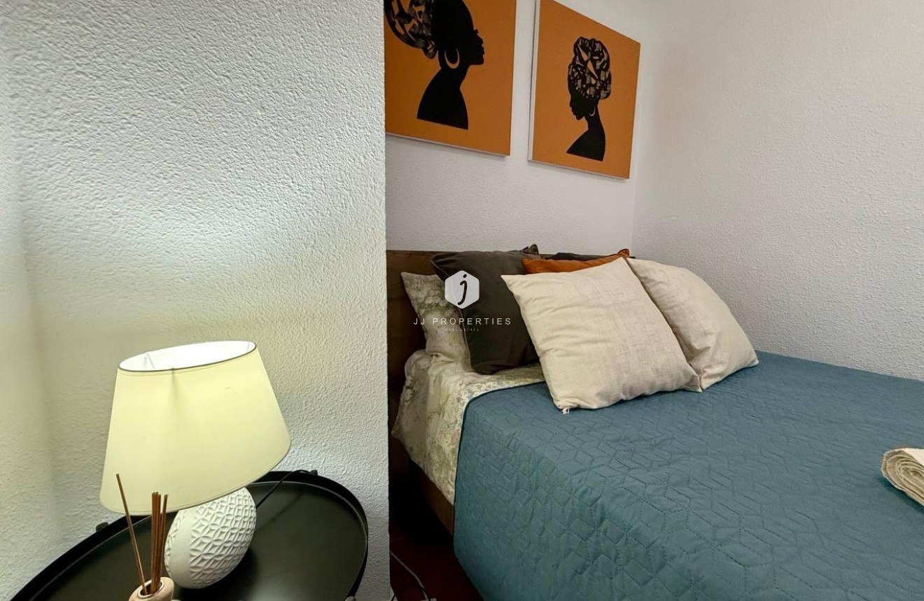 Tweedehands - Appartement / flat -
Torrevieja - Playa del Cura