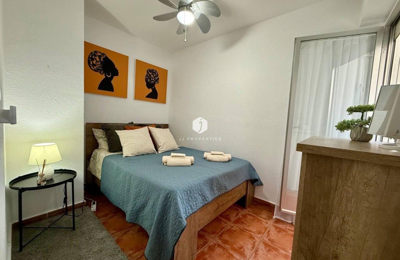 Tweedehands - Appartement / flat -
Torrevieja - Playa del Cura