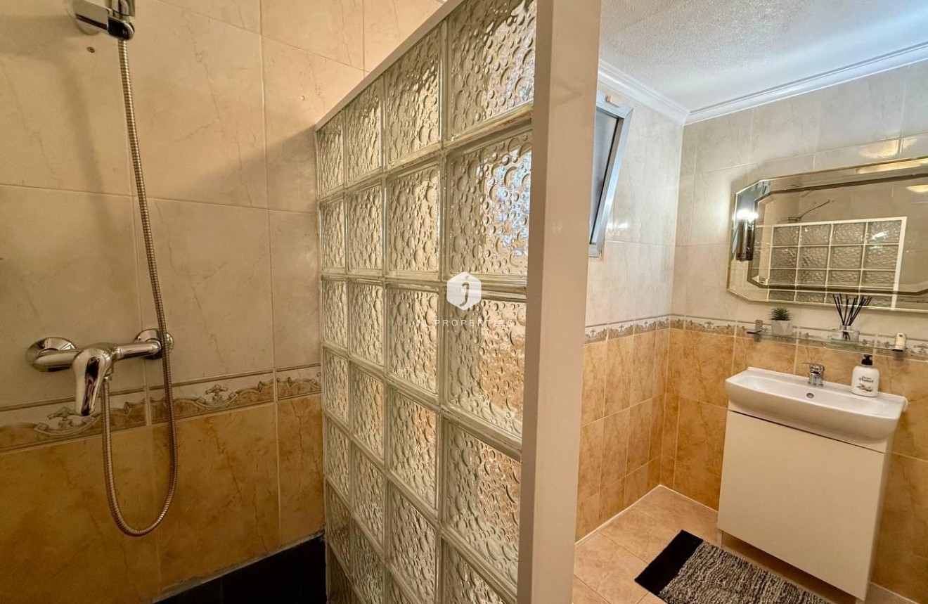 Tweedehands - Appartement / flat -
Torrevieja - Playa del Cura