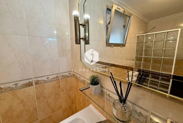 Tweedehands - Appartement / flat -
Torrevieja - Playa del Cura