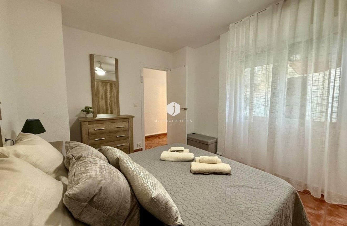 Tweedehands - Appartement / flat -
Torrevieja - Playa del Cura