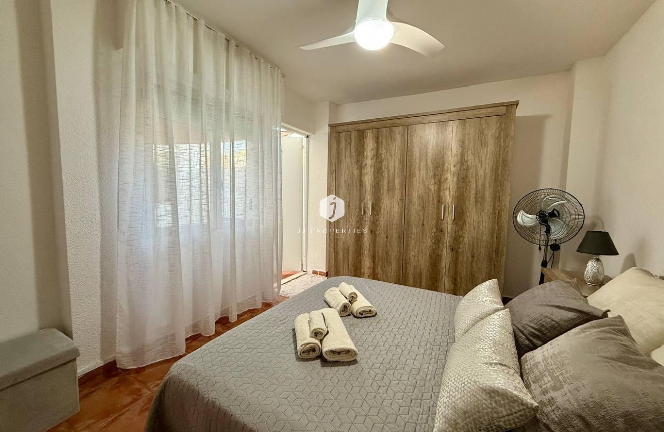 Tweedehands - Appartement / flat -
Torrevieja - Playa del Cura