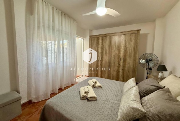 Tweedehands - Appartement / flat -
Torrevieja - Playa del Cura