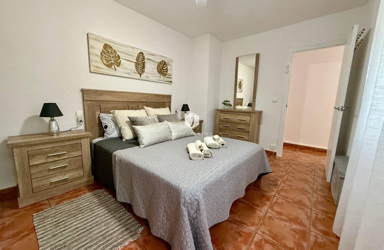 Tweedehands - Appartement / flat -
Torrevieja - Playa del Cura