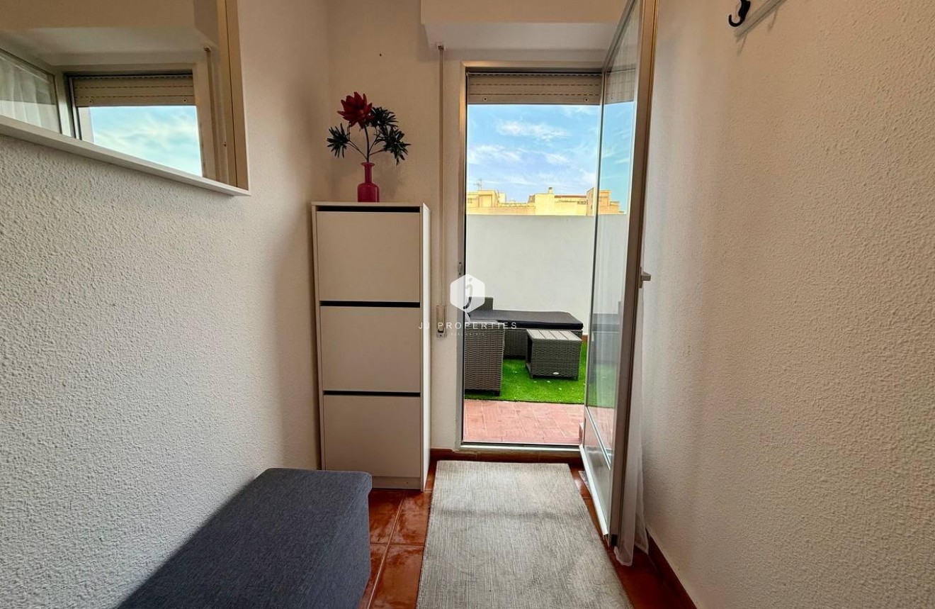 Tweedehands - Appartement / flat -
Torrevieja - Playa del Cura