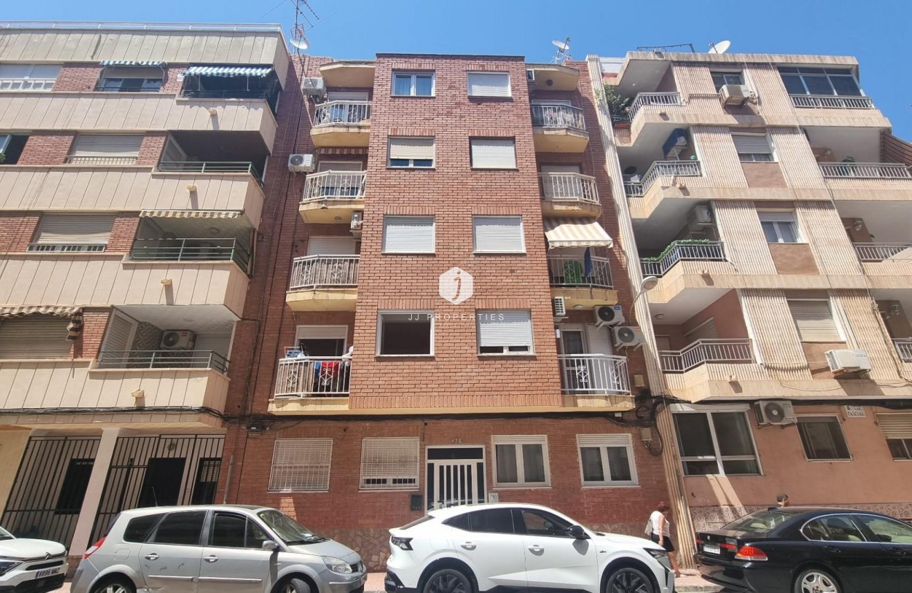 Tweedehands - Appartement / flat -
Torrevieja - Centro