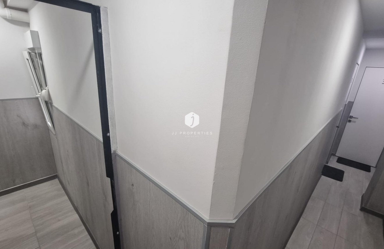 Tweedehands - Appartement / flat -
Torrevieja - Centro