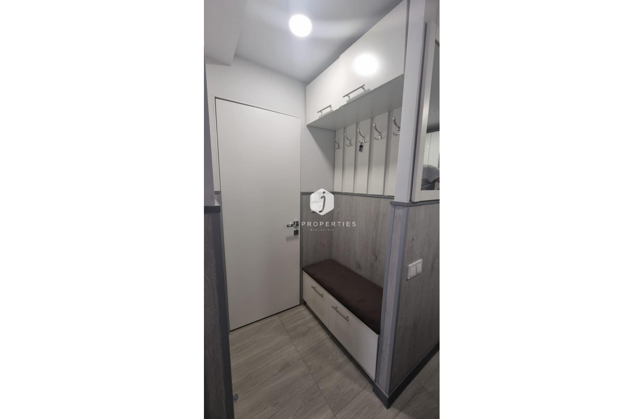 Tweedehands - Appartement / flat -
Torrevieja - Centro