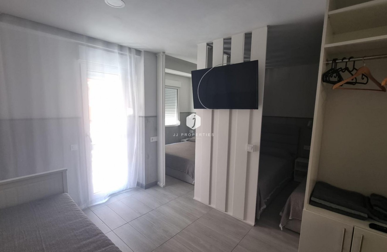 Tweedehands - Appartement / flat -
Torrevieja - Centro