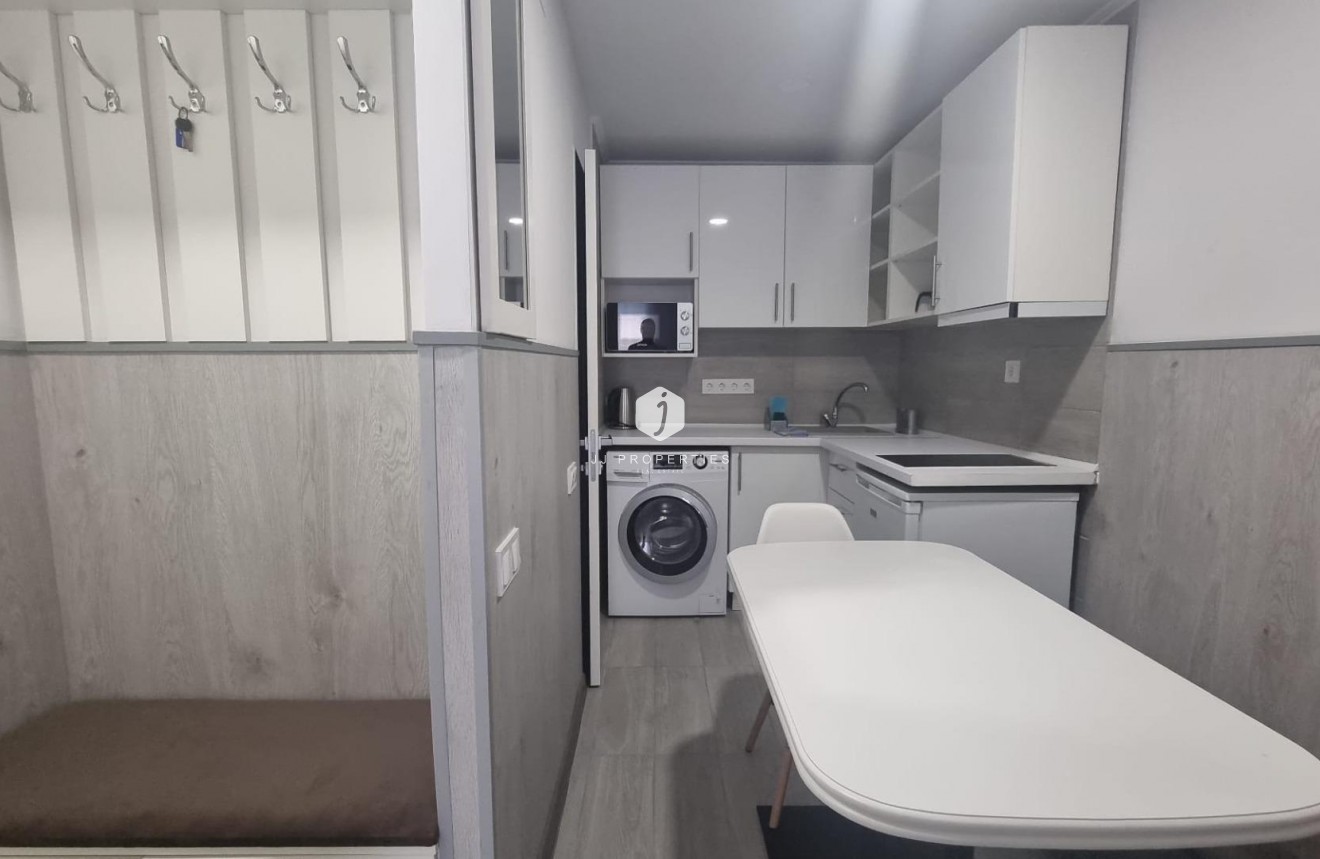 Tweedehands - Appartement / flat -
Torrevieja - Centro