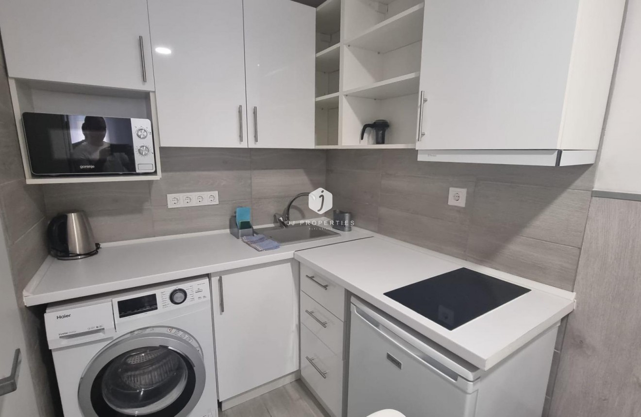 Tweedehands - Appartement / flat -
Torrevieja - Centro