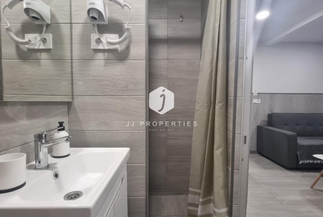 Tweedehands - Appartement / flat -
Torrevieja - Centro