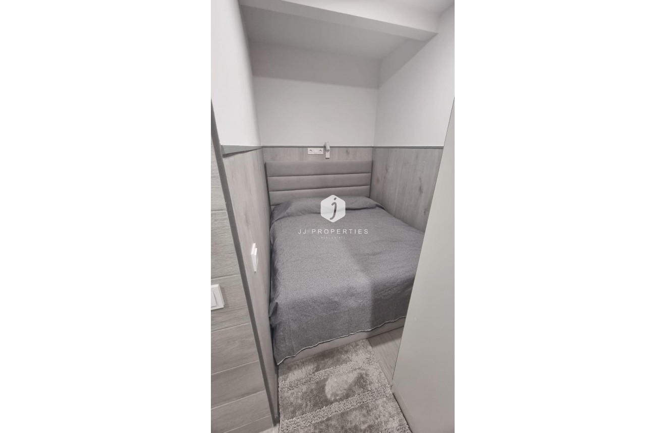 Tweedehands - Appartement / flat -
Torrevieja - Centro