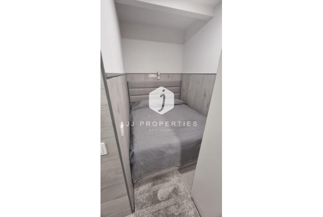 Tweedehands - Appartement / flat -
Torrevieja - Centro