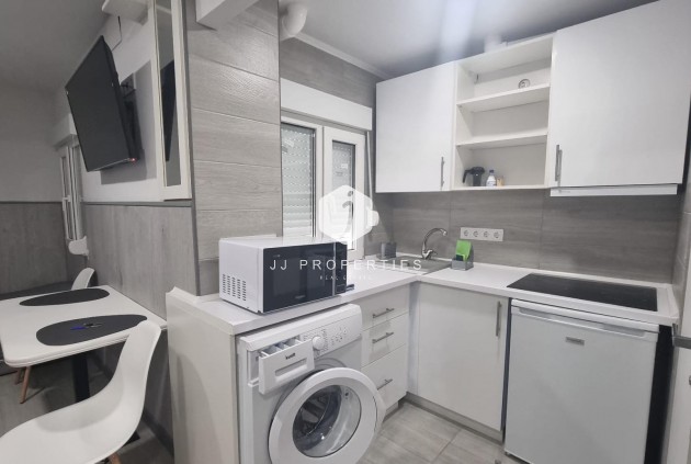 Tweedehands - Appartement / flat -
Torrevieja - Centro