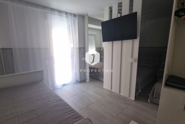 Tweedehands - Appartement / flat -
Torrevieja - Centro