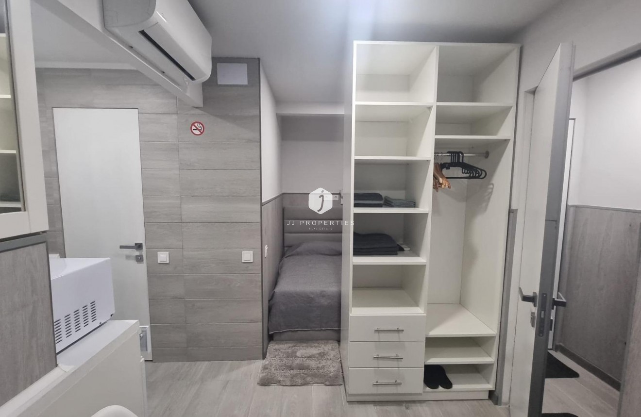 Tweedehands - Appartement / flat -
Torrevieja - Centro