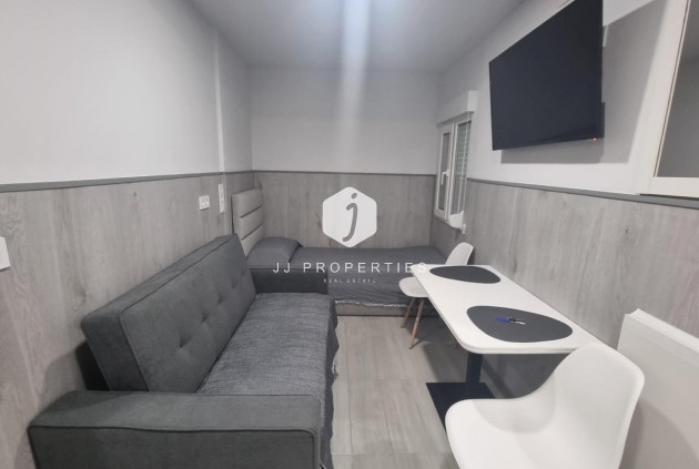 Tweedehands - Appartement / flat -
Torrevieja - Centro