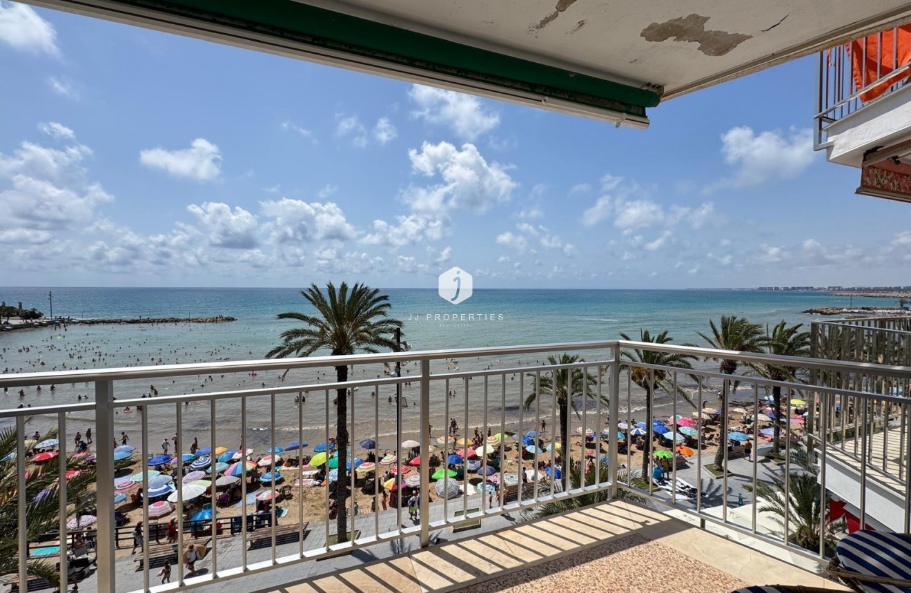 Aus zweiter Hand - Wohnung -
Torrevieja - Playa del Cura