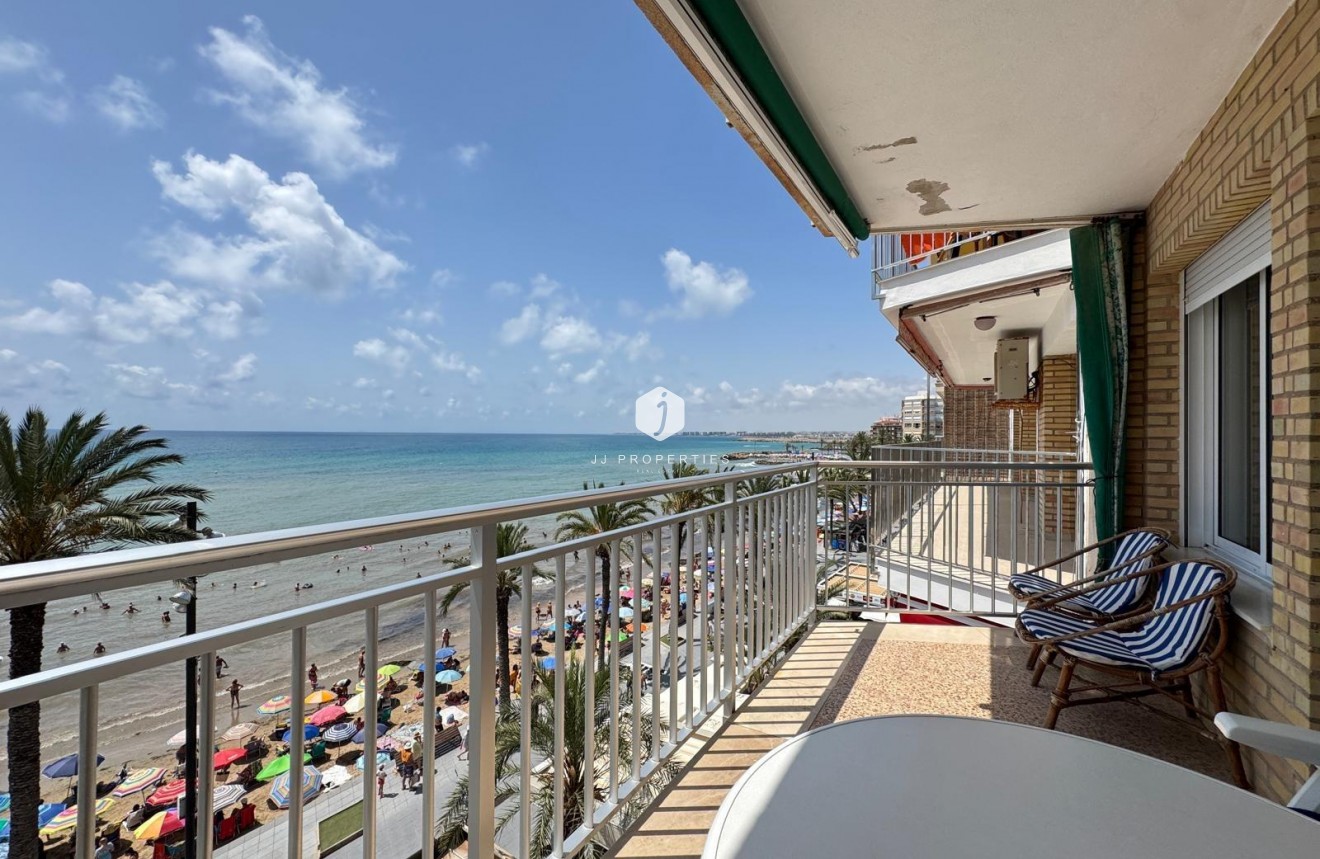 Aus zweiter Hand - Wohnung -
Torrevieja - Playa del Cura
