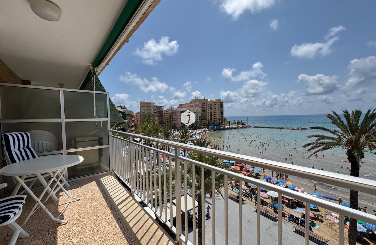 Aus zweiter Hand - Wohnung -
Torrevieja - Playa del Cura