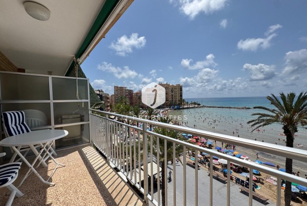 Aus zweiter Hand - Wohnung -
Torrevieja - Playa del Cura
